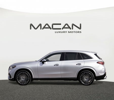 Silver Mercedes Benz GLC 300 4MATIC 2023