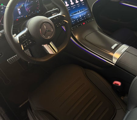 Mercedes Benz GLC 300 2025