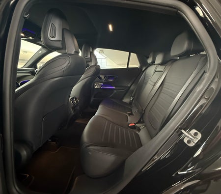Mercedes Benz GLC 300 2025