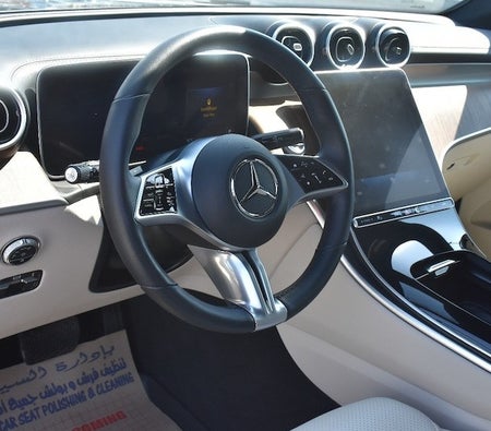 Mercedes Benz GLC 2023, photo 3 of 4