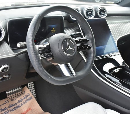 Mercedes Benz GLC 2023, photo 3 of 4