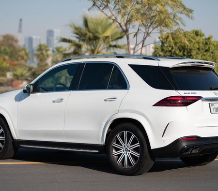 White Mercedes Benz GLE 350 2024