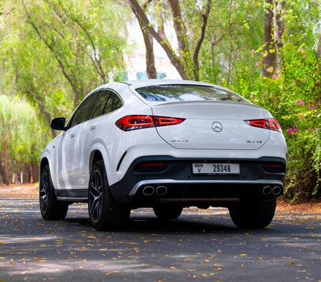 White Mercedes Benz GLE 53 2023 White Mercedes Benz GLE 53 2023