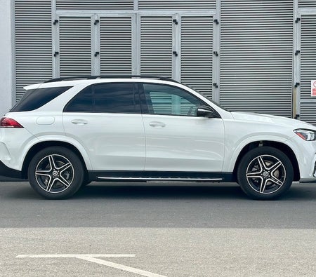 White Mercedes Benz GLE 350 2022