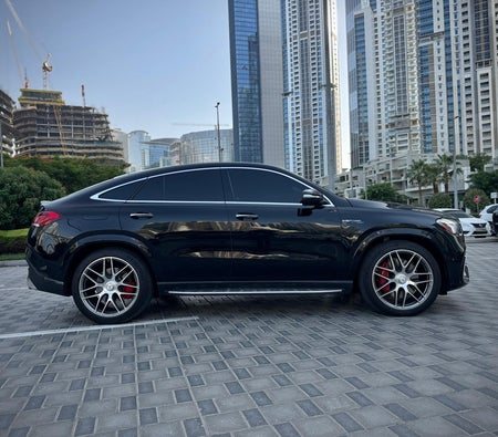 黑色的 奔驰 GLE 类 2023
