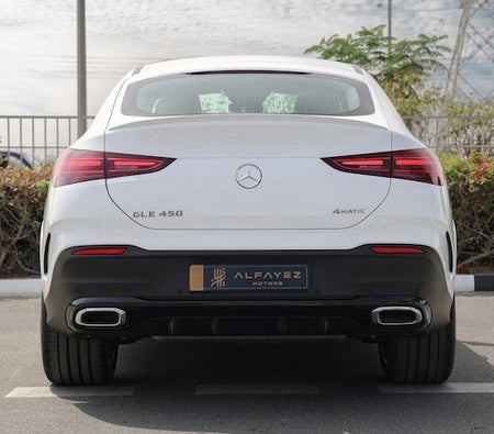 White Mercedes Benz GLE 450 2025