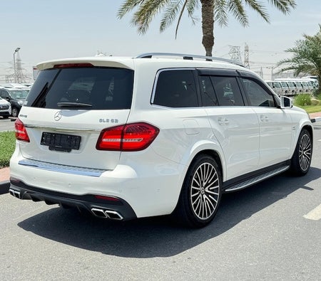 White Mercedes Benz AMG GLS 63 2018
