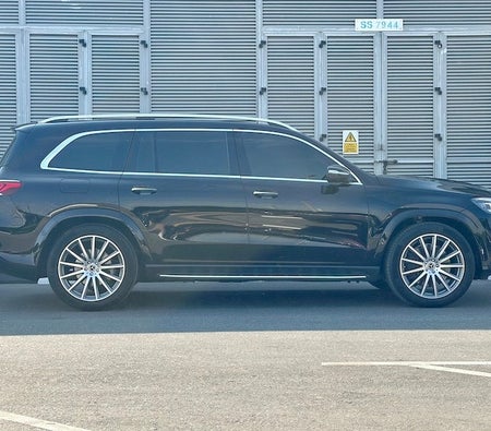 Black Mercedes Benz GLS 580 2021
