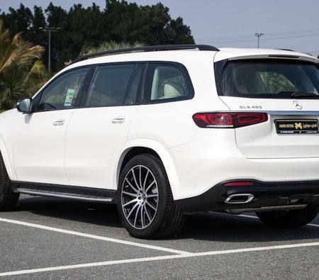White Mercedes Benz GLS 450 2023