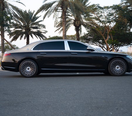 Mercedes Benz Maybach S680 2024