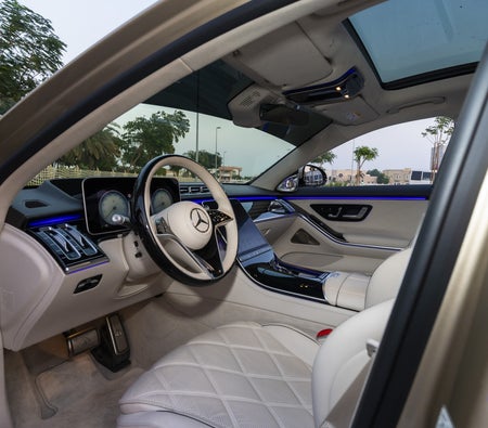 Mercedes Benz Maybach S680 2024