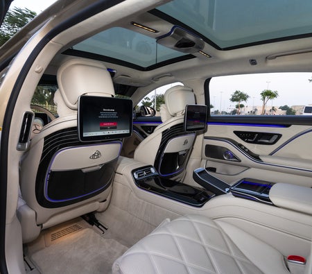 Mercedes Benz Maybach S680 2024
