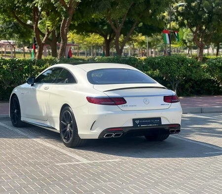 White Mercedes Benz S63 AMG 4Matic 2016