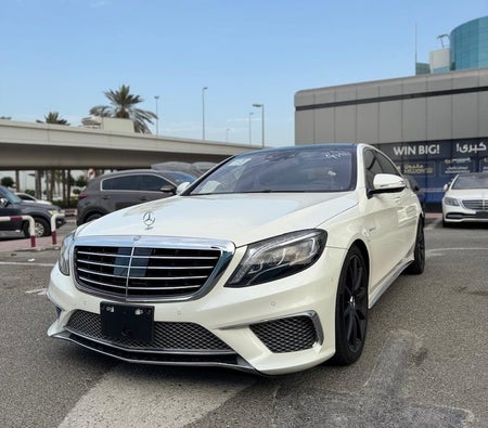 Weiß Mercedes Benz S63 AMG 2015