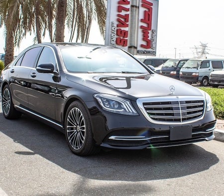 Black Mercedes Benz S560 2018