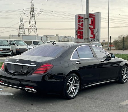 Black Mercedes Benz S560 2018