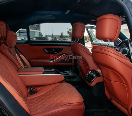 Black Mercedes Benz S350 D 2023