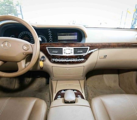 White Mercedes Benz S350 2006