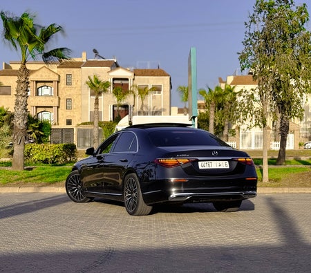 Black Mercedes Benz S400 2024 Black Mercedes Benz S400 2024