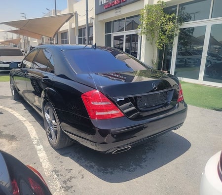 Black Mercedes Benz S500 2012