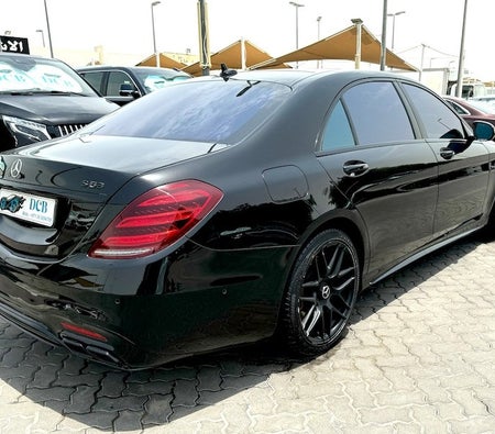 Black Mercedes Benz S500 2016