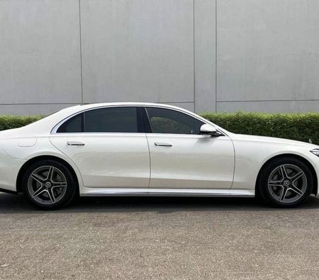 White Mercedes Benz S500 2022