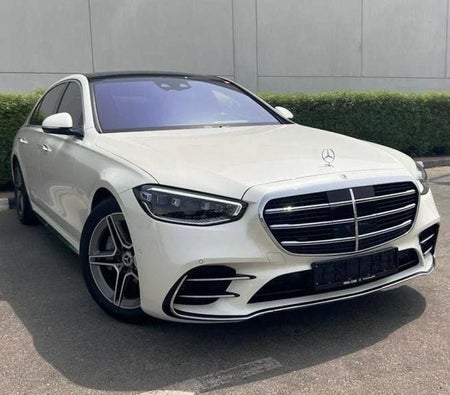 White Mercedes Benz S500 2022