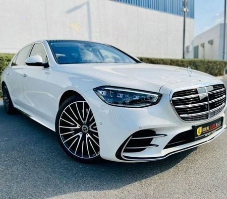 White Mercedes Benz S500 2022