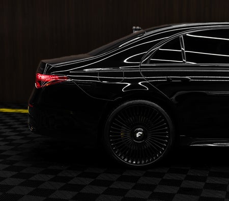 Black Mercedes Benz S580 4Matic 2022