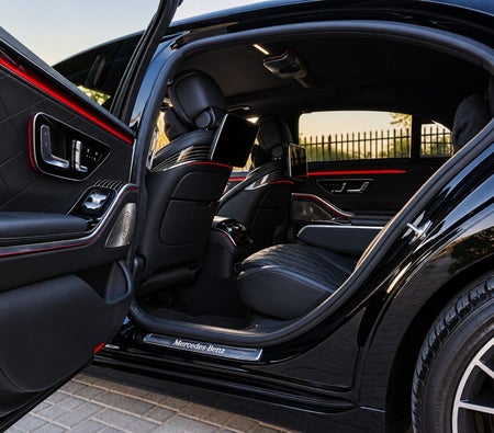Noir Mercedes Benz S580 2023