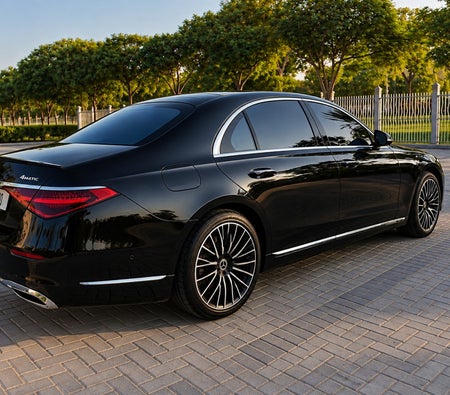 Noir Mercedes Benz S580 2023