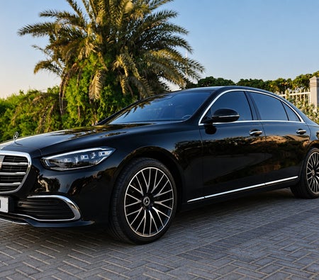 Noir Mercedes Benz S580 2023