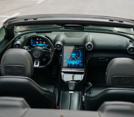 Mercedes Benz SL63 AMG 2025, photo 3 of 4