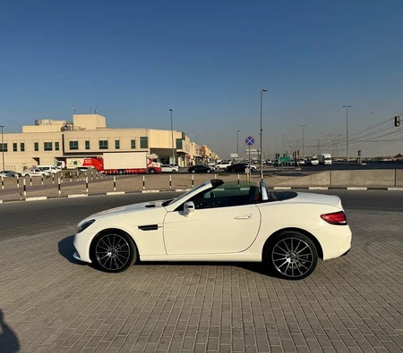 Mercedes Benz SLC 200 2018, photo 4 of 4