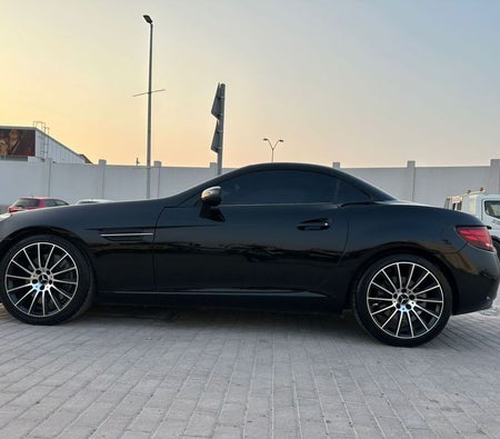 Mercedes Benz SLC 200 2018, photo 4 of 4