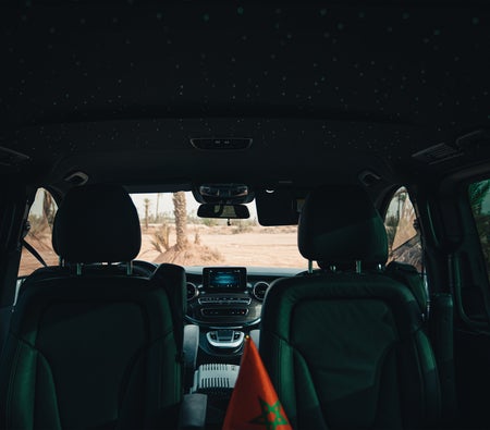 Negro Mercedes Benz Clase V 2023