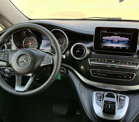 Mercedes Benz V250 2016, photo 2 of 4