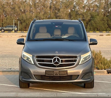 Mercedes Benz V250 2018, photo 2 of 4
