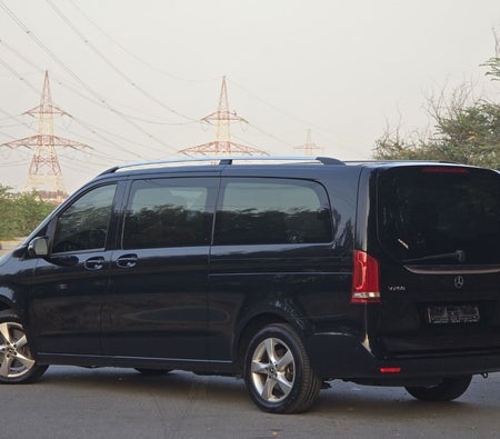 Black Mercedes Benz V250 2018