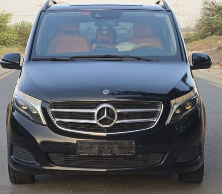 Mercedes Benz V250 2018, photo 3 of 4