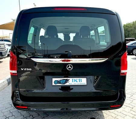 Mercedes Benz V250 2022, photo 3 of 4