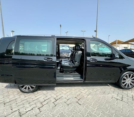 Mercedes Benz V250 2022, photo 4 of 4