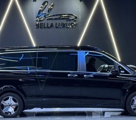 Noir Mercedes Benz V250 2024