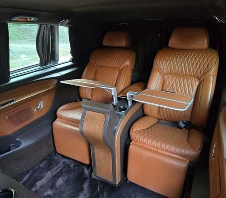 Mercedes Benz V250 2024, photo 4 of 4