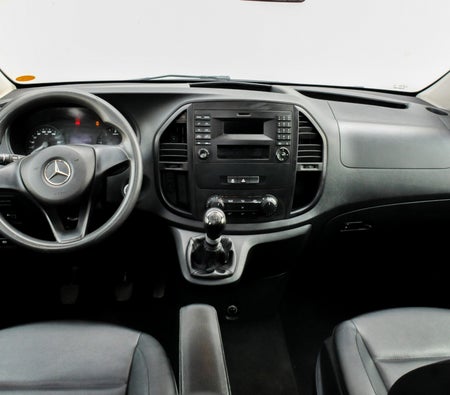 Schwarz Mercedes Benz Vito 2020 Schwarz Mercedes Benz Vito 2020