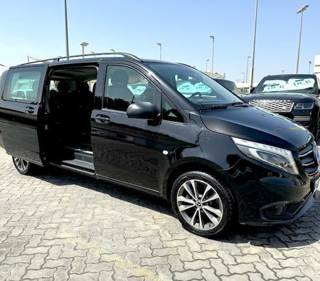 Black Mercedes Benz Vito 2021