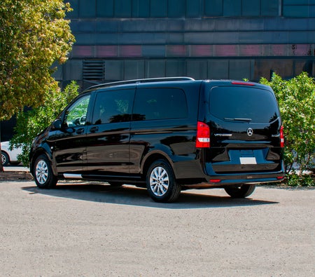 Black Mercedes Benz Vito 2024