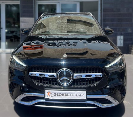 Schwarz Mercedes Benz GLA 200 D DISTINCTIVE 2024 Schwarz Mercedes Benz GLA 200 D DISTINCTIVE 2024
