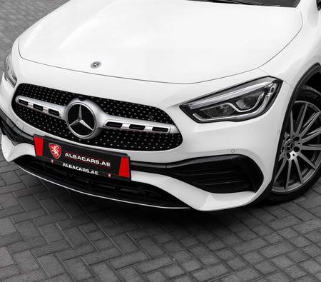 White Mercedes Benz GLA 2021