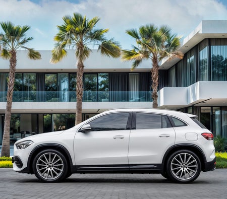 White Mercedes Benz GLA 2021